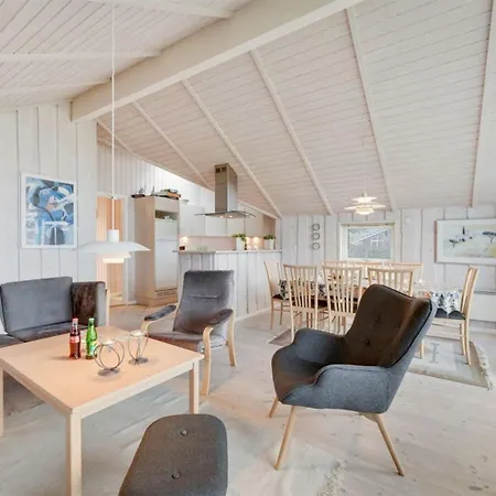 Clarina - 800m To The Fjord By Interhome Hemmet