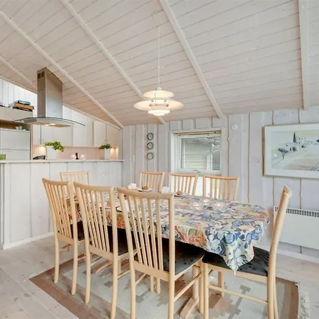 Clarina - 800m To The Fjord By Interhome
