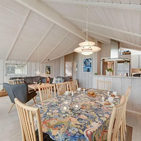 Clarina - 800m To The Fjord By Interhome 펜션