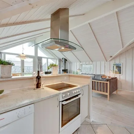 Clarina - 800m To The Fjord By Interhome *